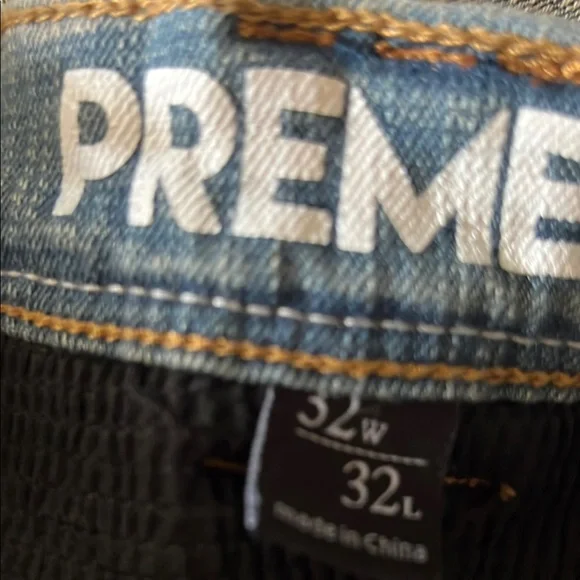 Gray Skinny Jeans with Red Accents - Picture 7 of 9